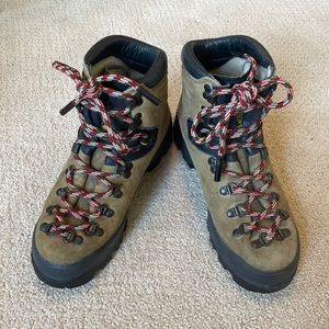 La Sportiva Makalu Mountaineering Boots